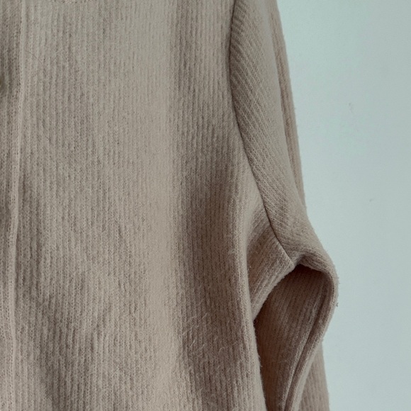 Blush Button-Up Cropped Cardigan - Picture 4 of 4